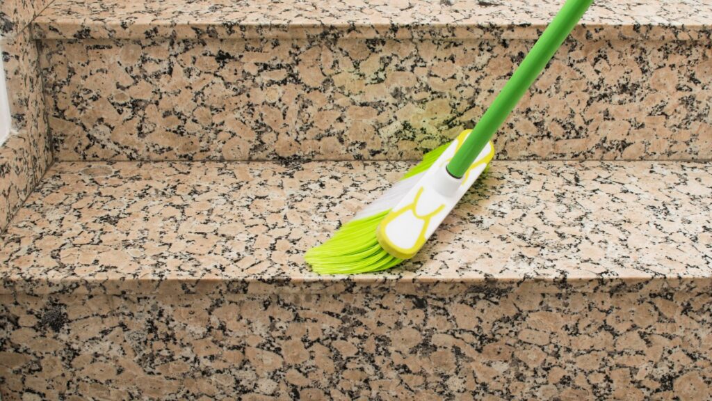 Euregional Hausmeister - Aachen - Hausmeisterservice - Kleinreparaturen - Winterdienst - Mülltonnenservice